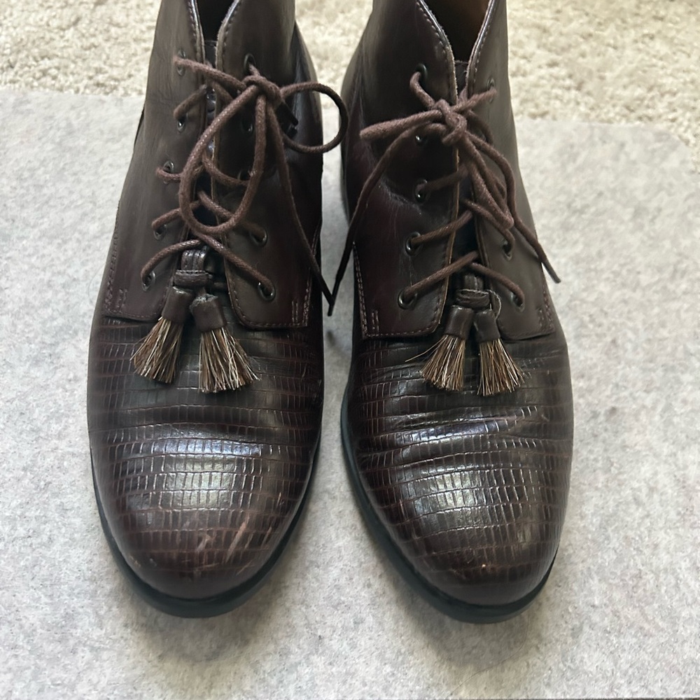 Ariat heritage brown leather Bancroft lace-up Ankle boots